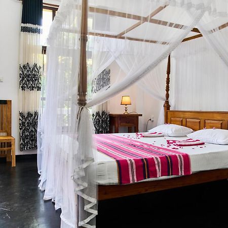 Daasa Guest Mirissa Hotel Bagian luar foto