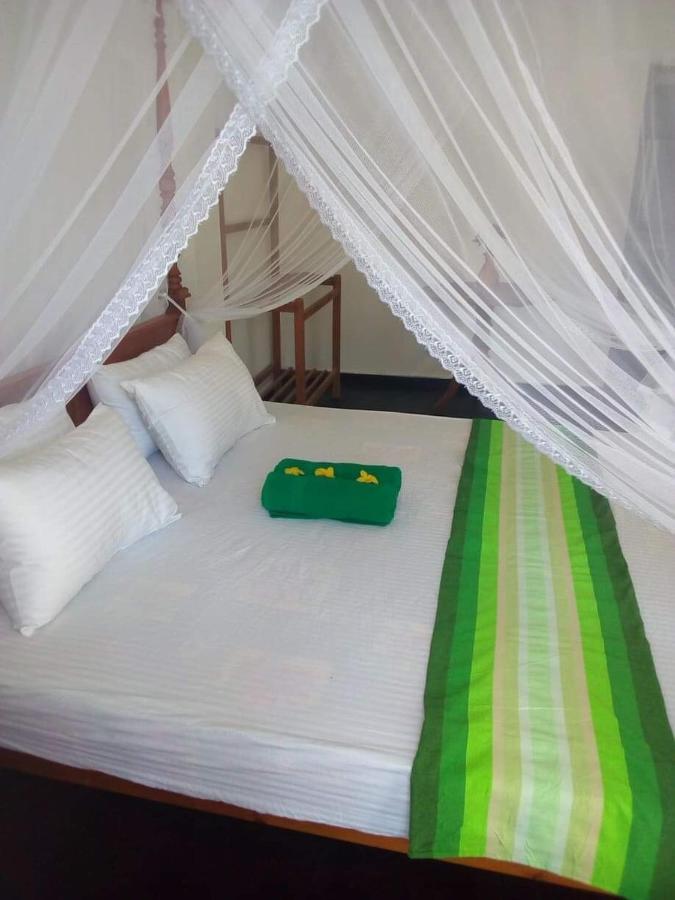 Daasa Guest Mirissa Hotel Bagian luar foto